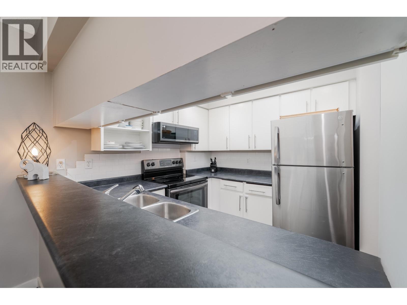 307 932 Robinson Street, Coquitlam, British Columbia  V3J 7R8 - Photo 12 - R3145981