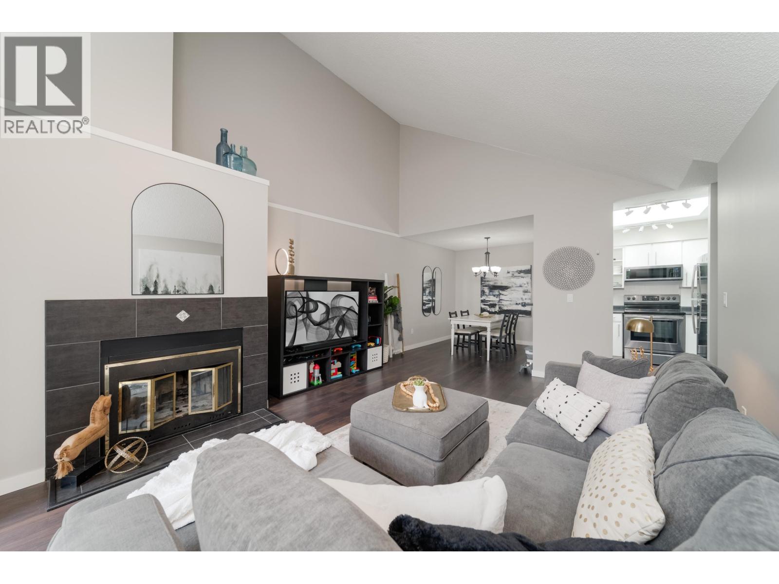 307 932 Robinson Street, Coquitlam, British Columbia  V3J 7R8 - Photo 9 - R3145981