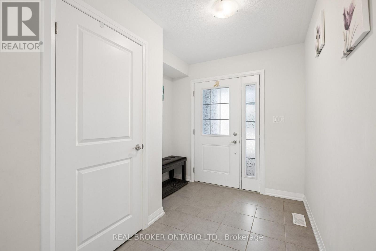 46 Bank Swallow Crescent, Kitchener, Ontario  N2P 0J7 - Photo 6 - X13714302