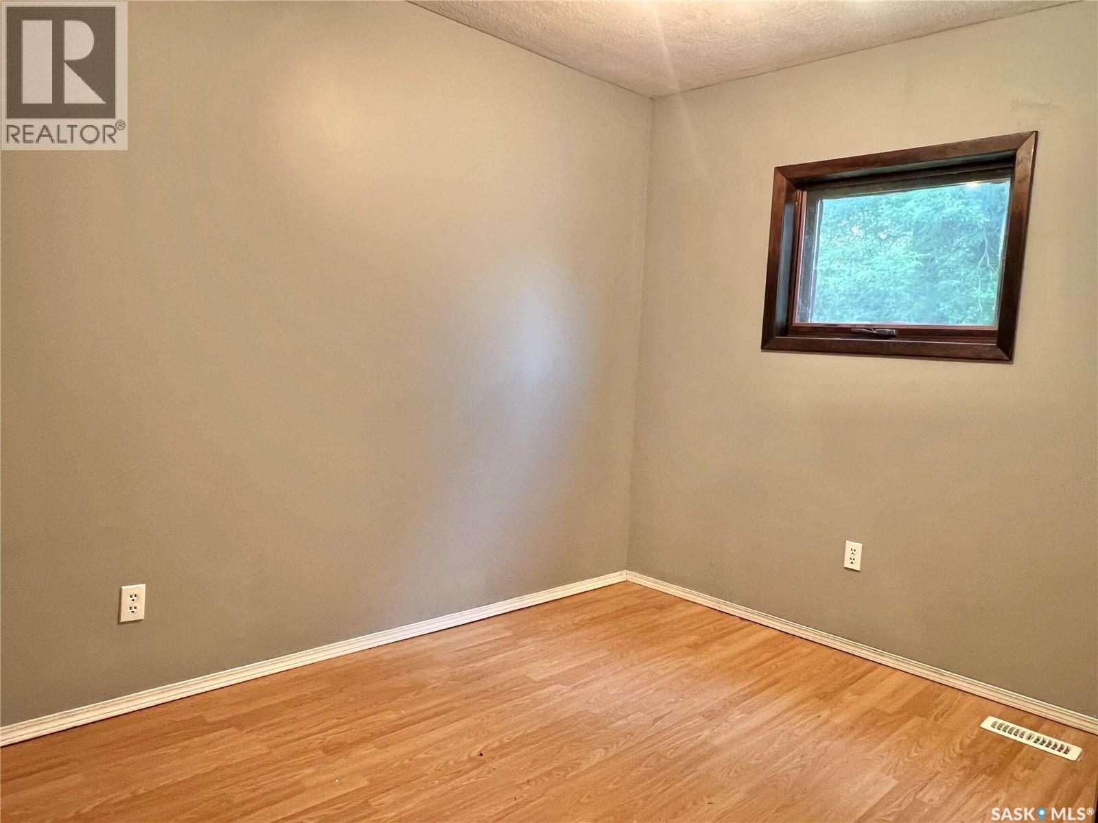211 2nd Avenue S, Melfort, Saskatchewan  S0E 1A0 - Photo 18 - SK046695