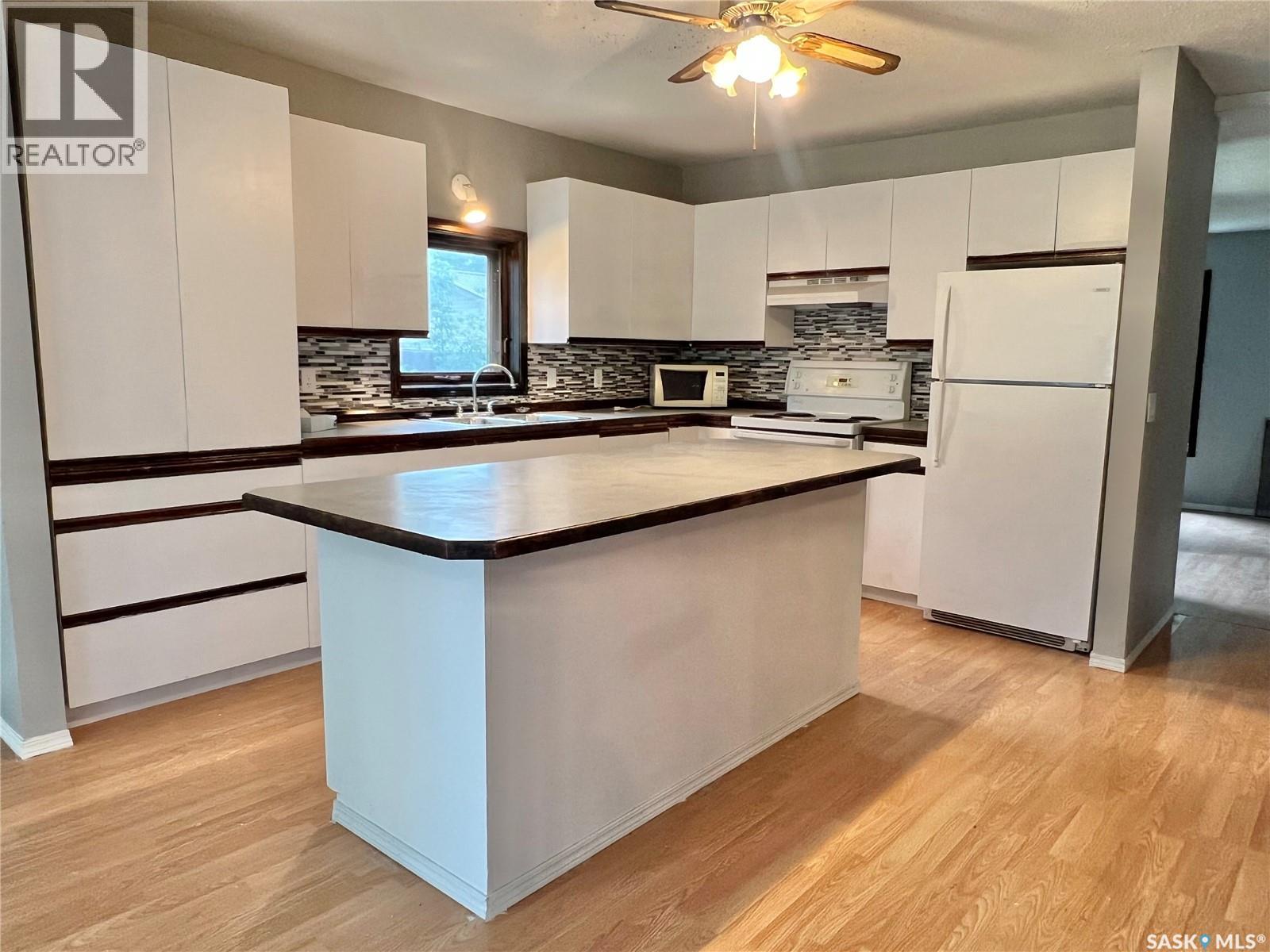 211 2nd Avenue S, Melfort, Saskatchewan  S0E 1A0 - Photo 8 - SK046695