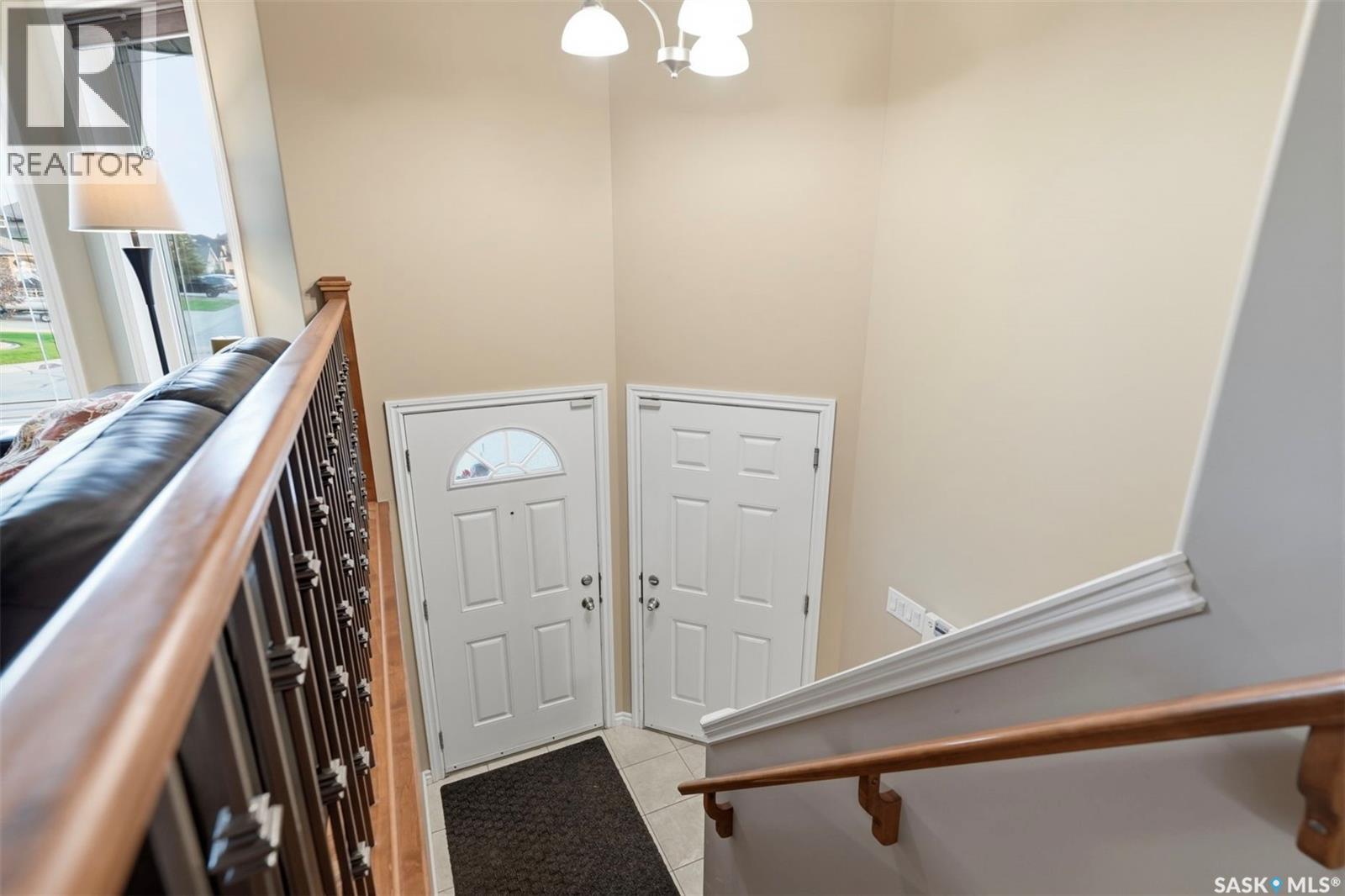 220 Floyd Court, Warman, Saskatchewan  S0K 4S1 - Photo 3 - SK046583