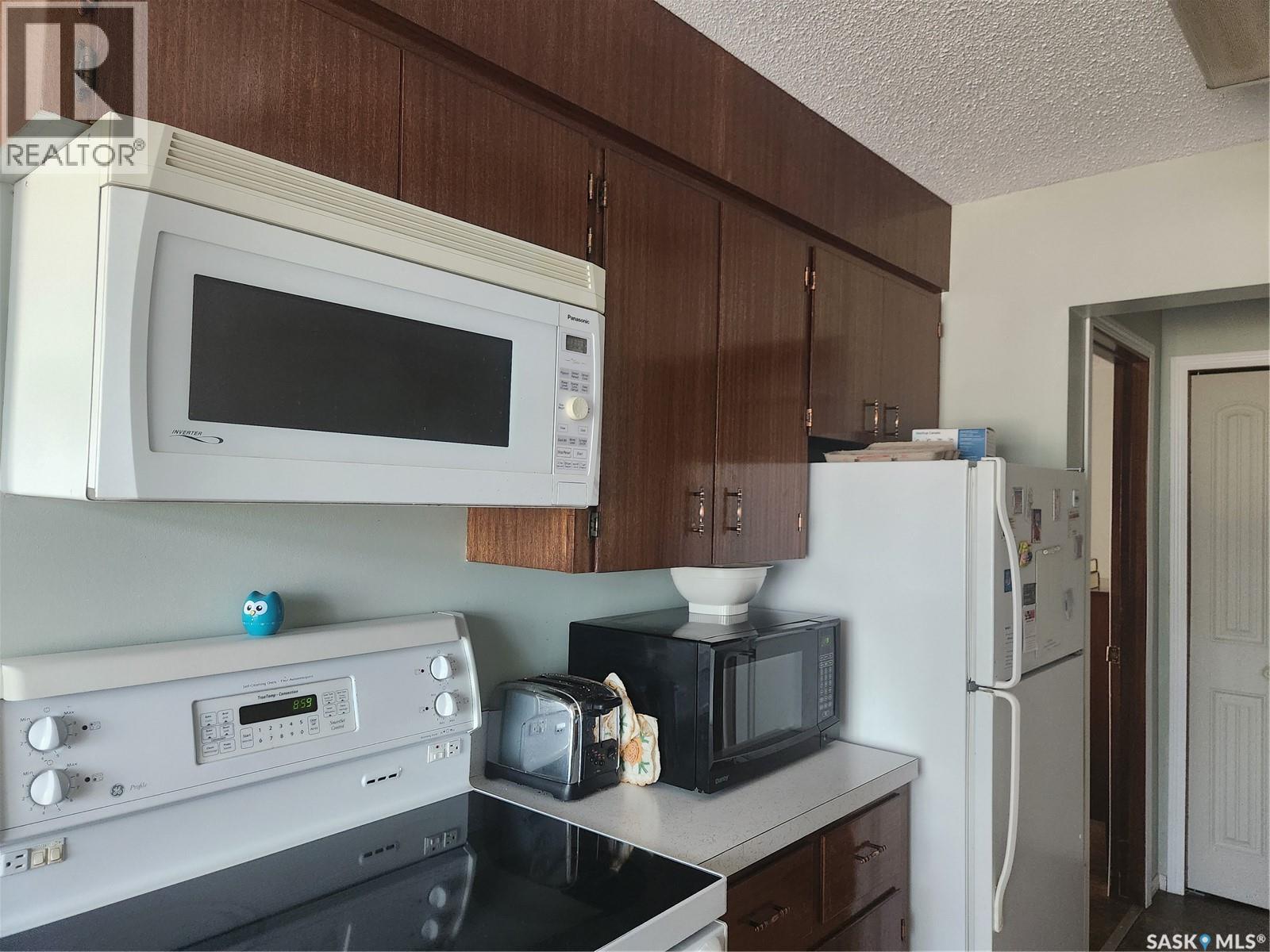 5 330 13th Avenue Ne, Swift Current, Saskatchewan  S9H 2V9 - Photo 3 - SK046505