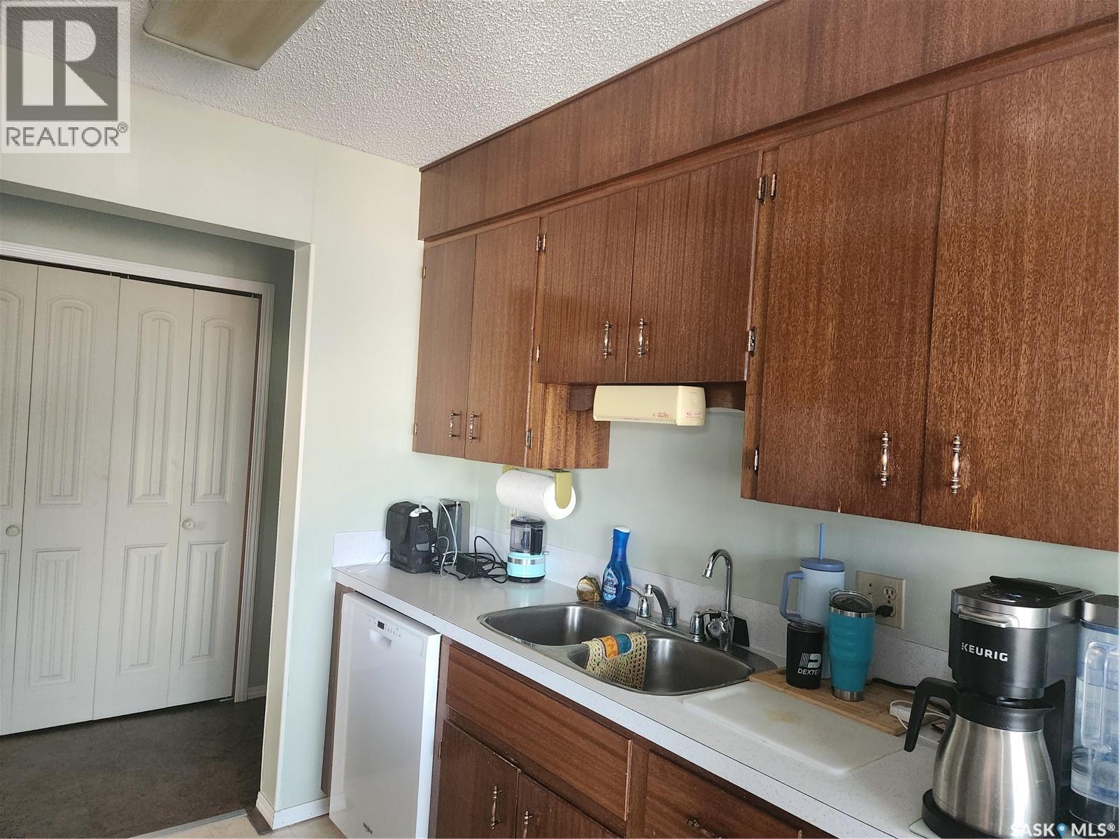 5 330 13th Avenue Ne, Swift Current, Saskatchewan  S9H 2V9 - Photo 5 - SK046505
