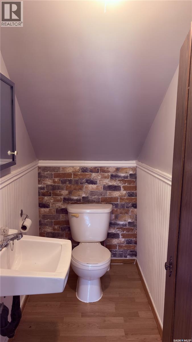 217 7th Avenue E, Assiniboia, Saskatchewan  S0H 0B0 - Photo 17 - SK046425