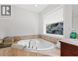 4619 Gordon Drive, Kelowna, British Columbia  V1W 1T5 - Photo 36 - 10393056