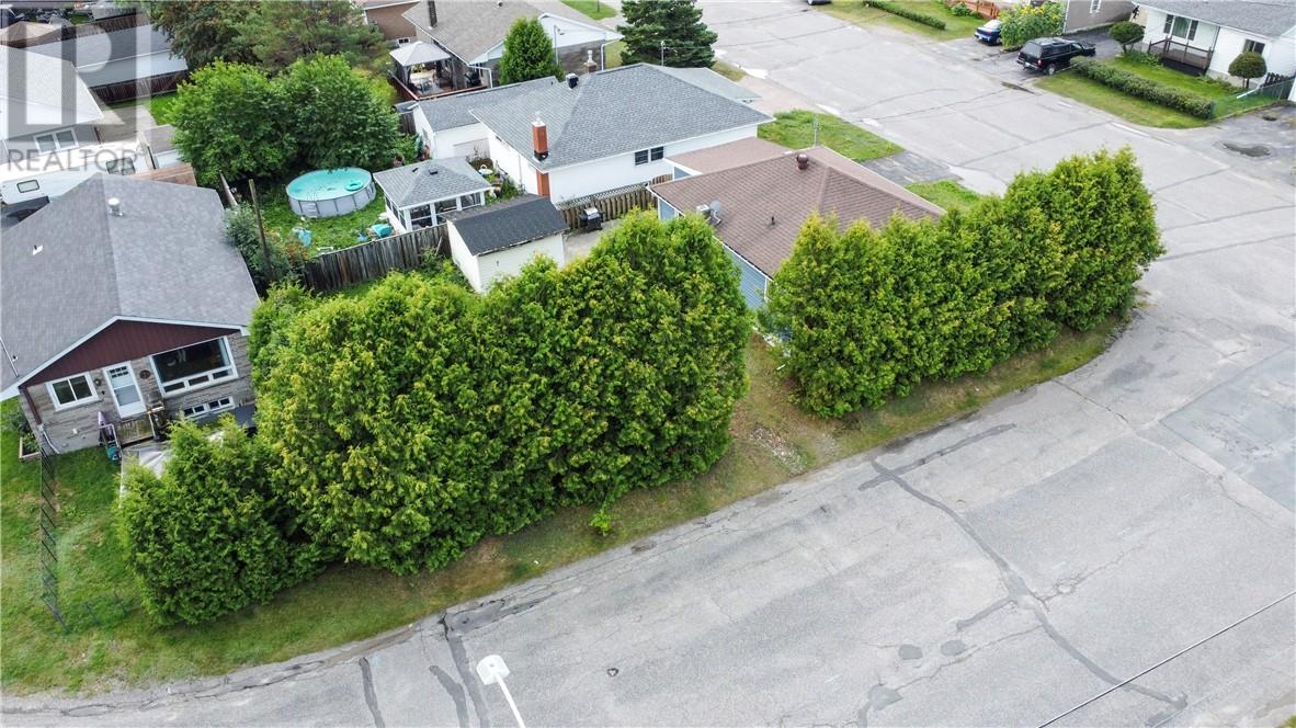 12 Oakwood Avenue, Capreol, Ontario  P0M 1H0 - Photo 47 - 2130000
