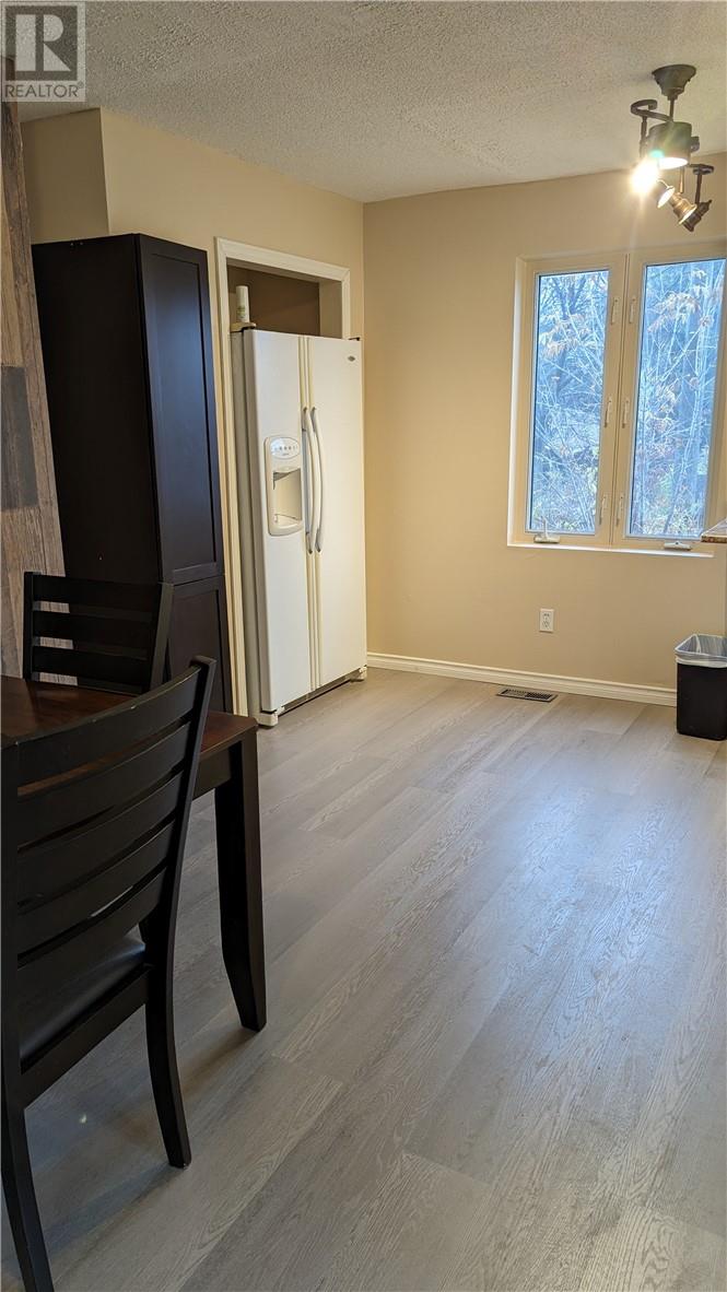 272 Lansdowne, North Bay, Ontario  P1B 6Y1 - Photo 3 - 2130023