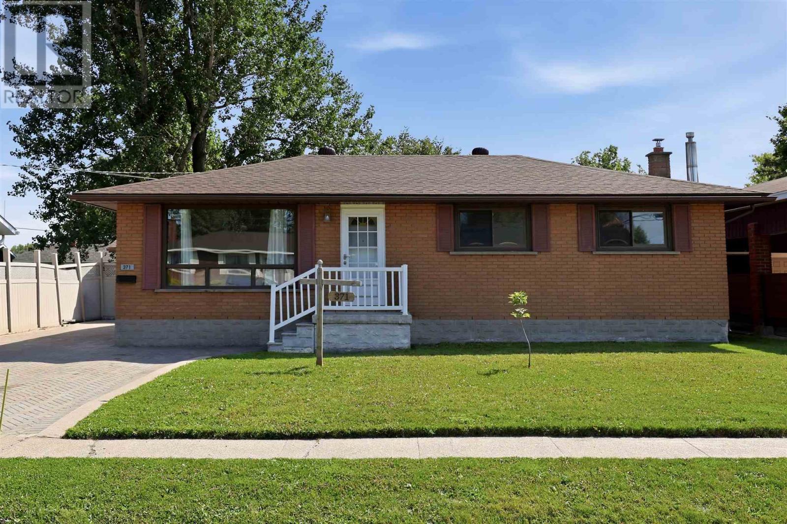 371 Doncaster RD, Sault Ste. Marie, Ontario