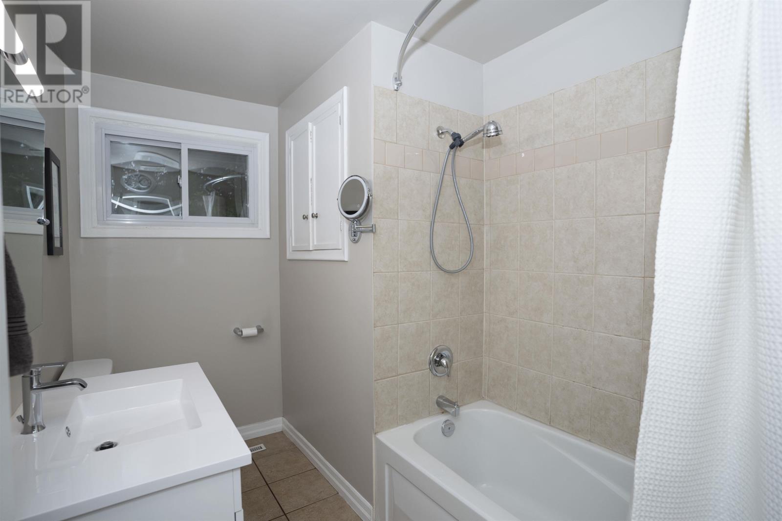 600 Ashdale Pl, Thunder Bay, Ontario  P7E 3M6 - Photo 16 - TB2602528