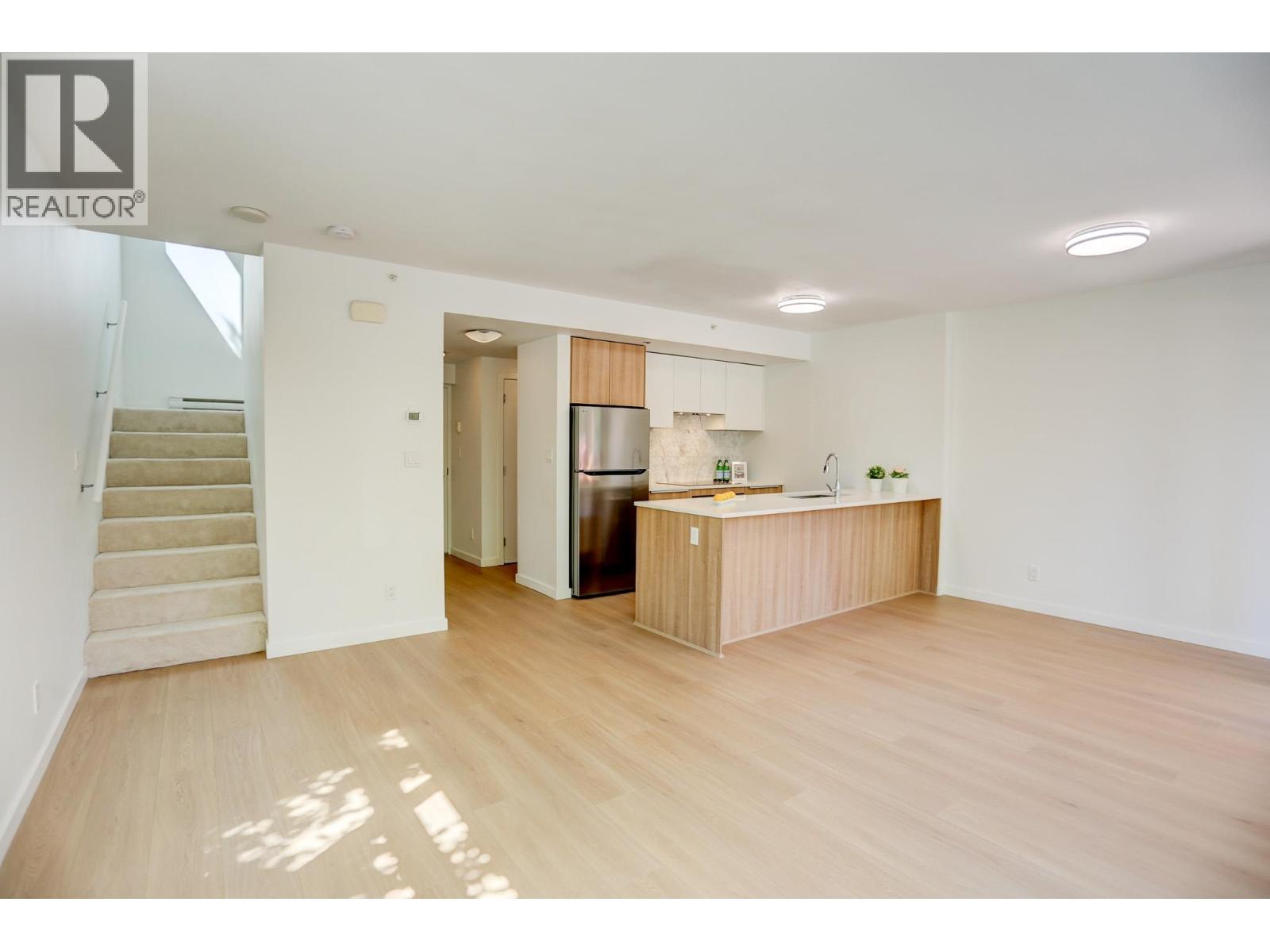 6471 Telford Avenue, Burnaby, British Columbia  V5H 0B6 - Photo 11 - R3158879