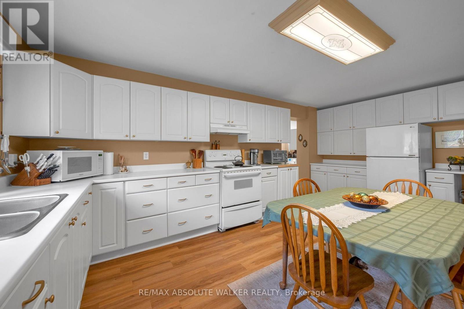 4570 Rideau River Road, North Grenville, Ontario  K0G 1J0 - Photo 6 - X13714504