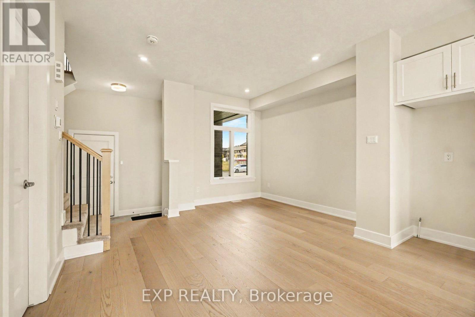 183 Craig Duncan Terrace, Ottawa, Ontario  K2S 3C6 - Photo 4 - X13714626