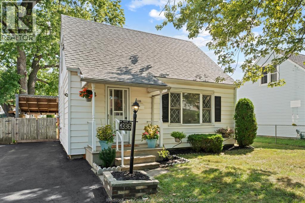 1336 Partington, Windsor, Ontario  N9B 2P6 - Photo 3 - 26020868
