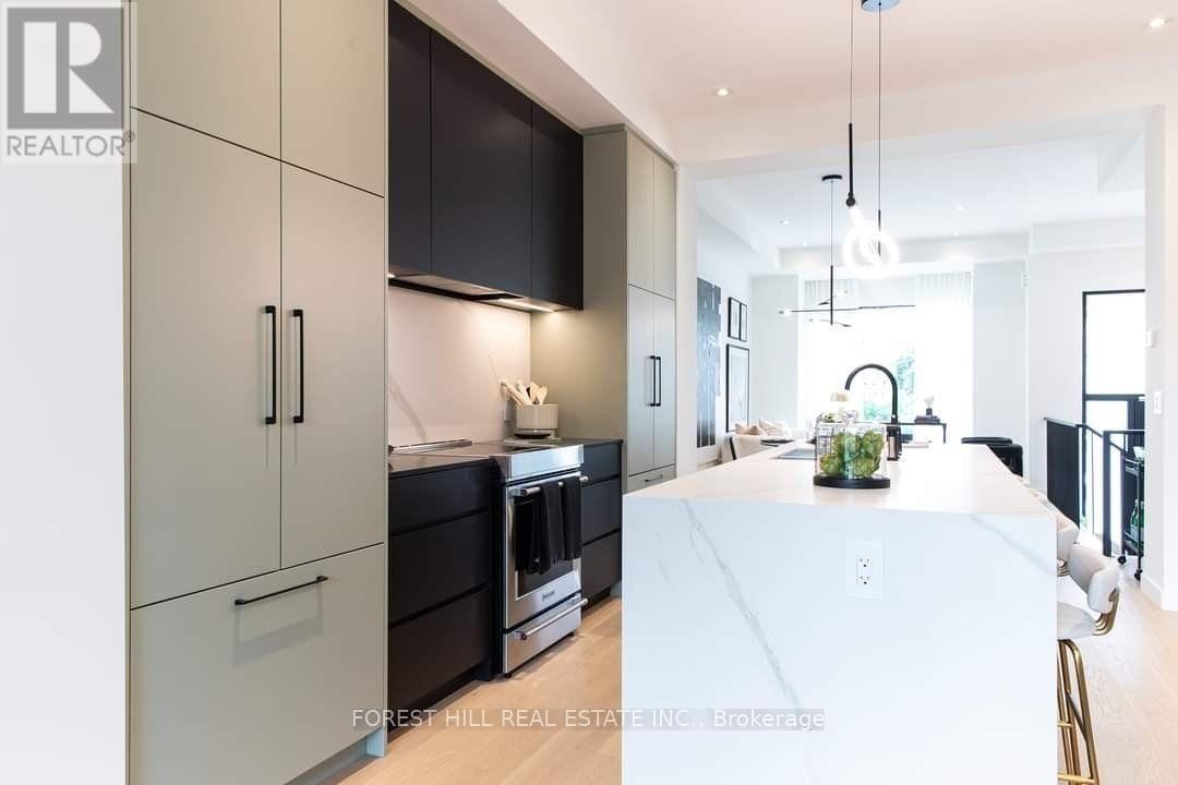 433b Deloraine Avenue, Toronto, Ontario  M5M 2B9 - Photo 7 - C13714574