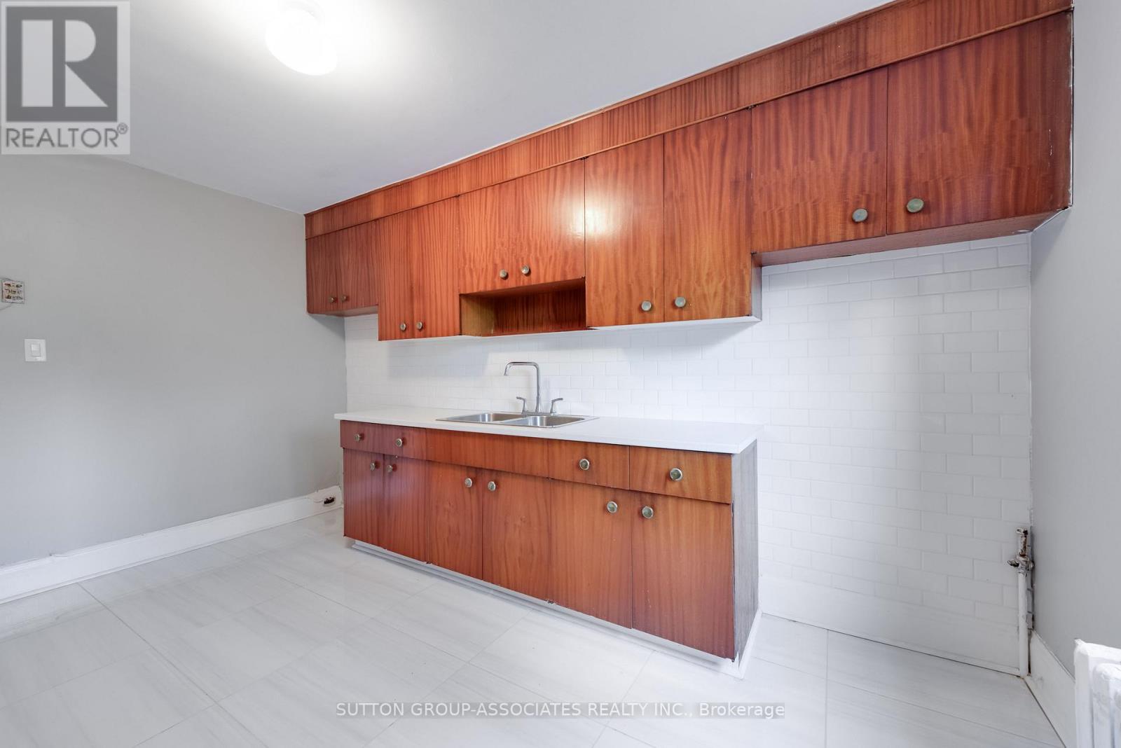 76 St Annes Road, Toronto, Ontario  M6J 3J9 - Photo 28 - C13714580