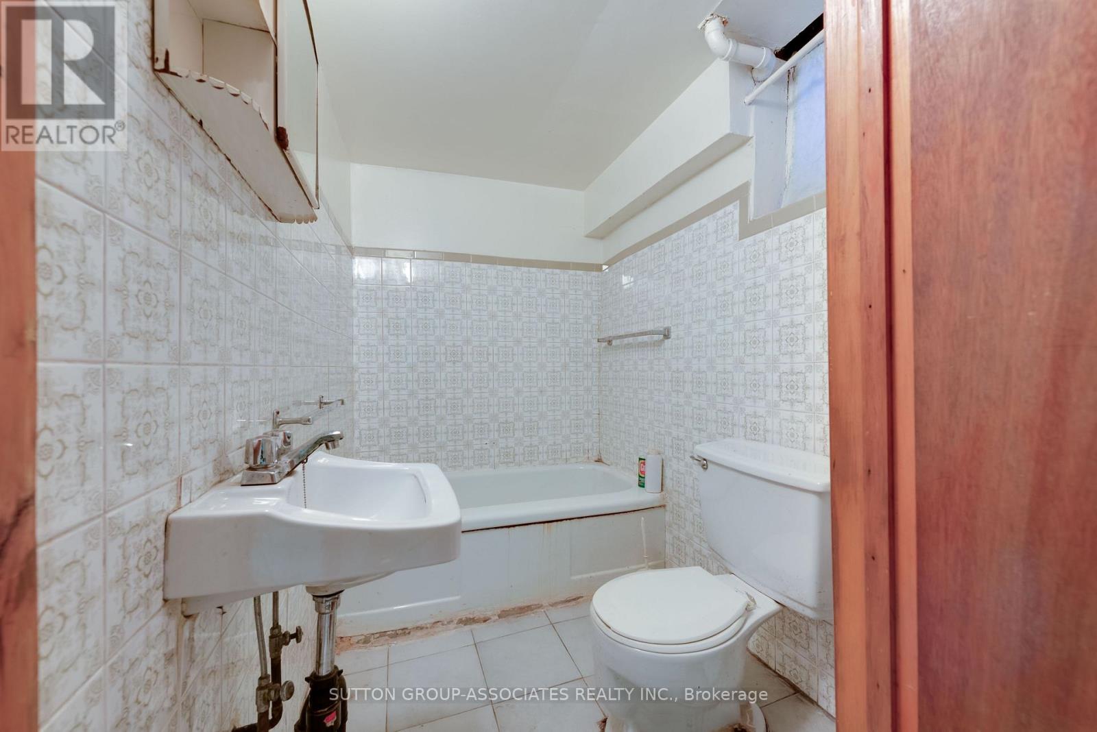 76 St Annes Road, Toronto, Ontario  M6J 3J9 - Photo 32 - C13714580