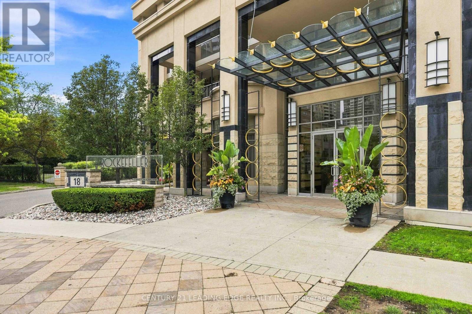 212 - 18 KENASTON GARDENS, Toronto, Ontario