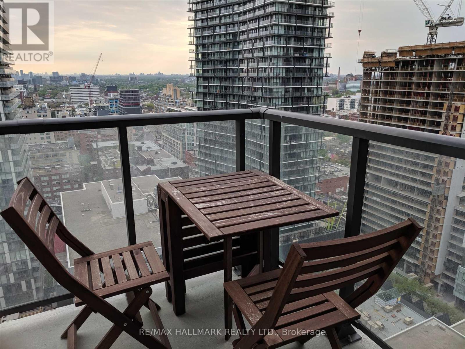 2403 - 290 Adelaide Street W, Toronto, Ontario  M5V 1P6 - Photo 4 - C13714702