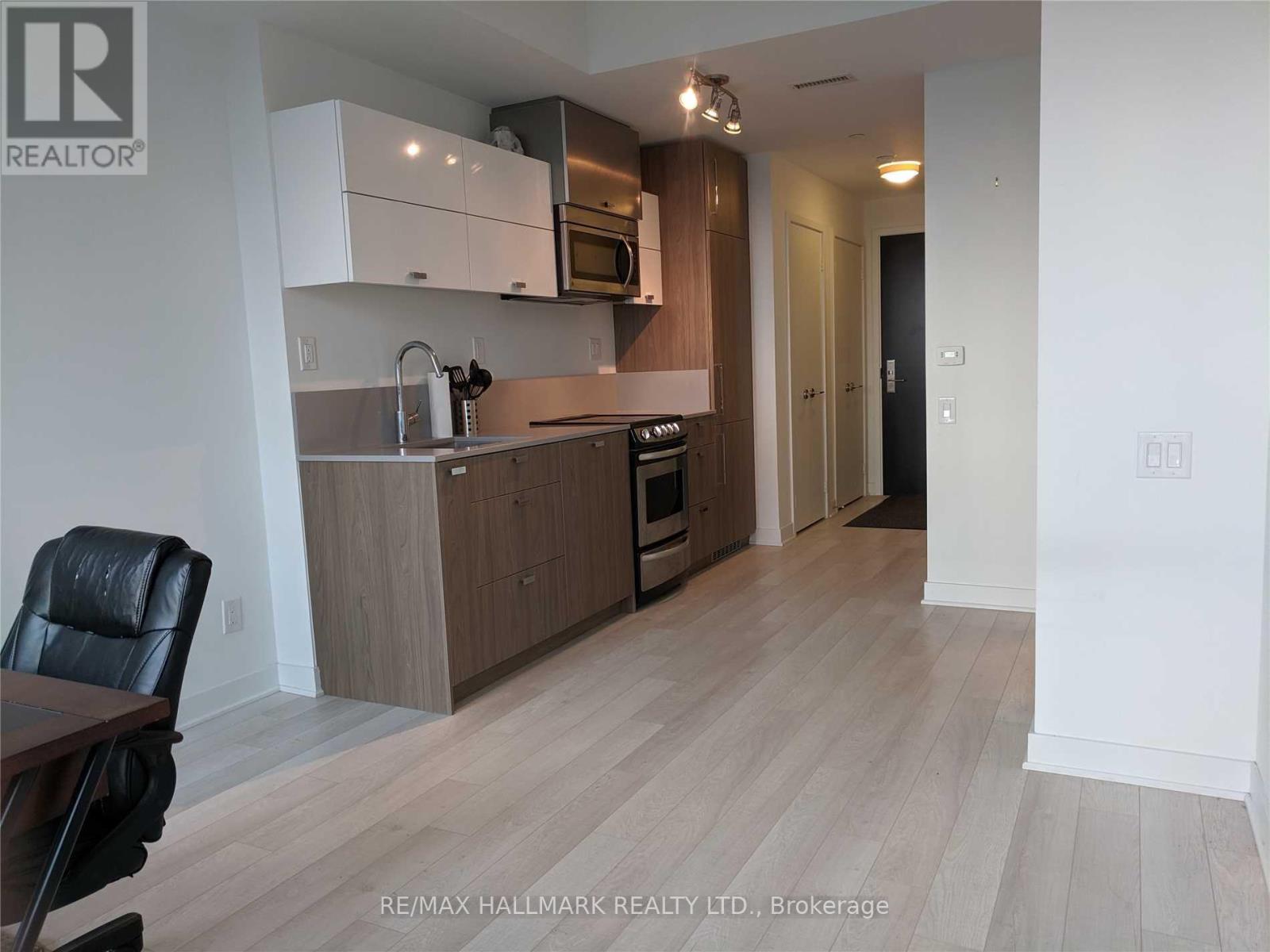 2403 - 290 Adelaide Street W, Toronto, Ontario  M5V 1P6 - Photo 8 - C13714702