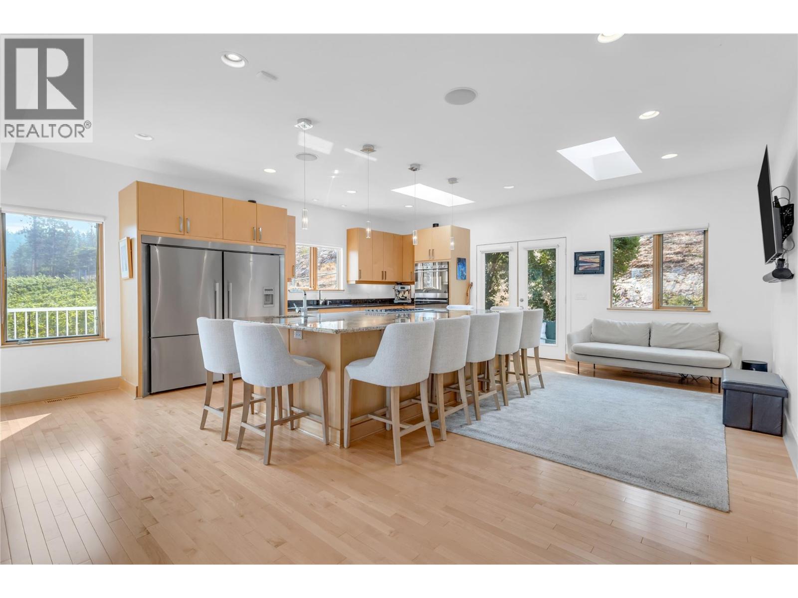 5851 Lakeshore Road, Kelowna, British Columbia  V1W 4J5 - Photo 11 - 10398427