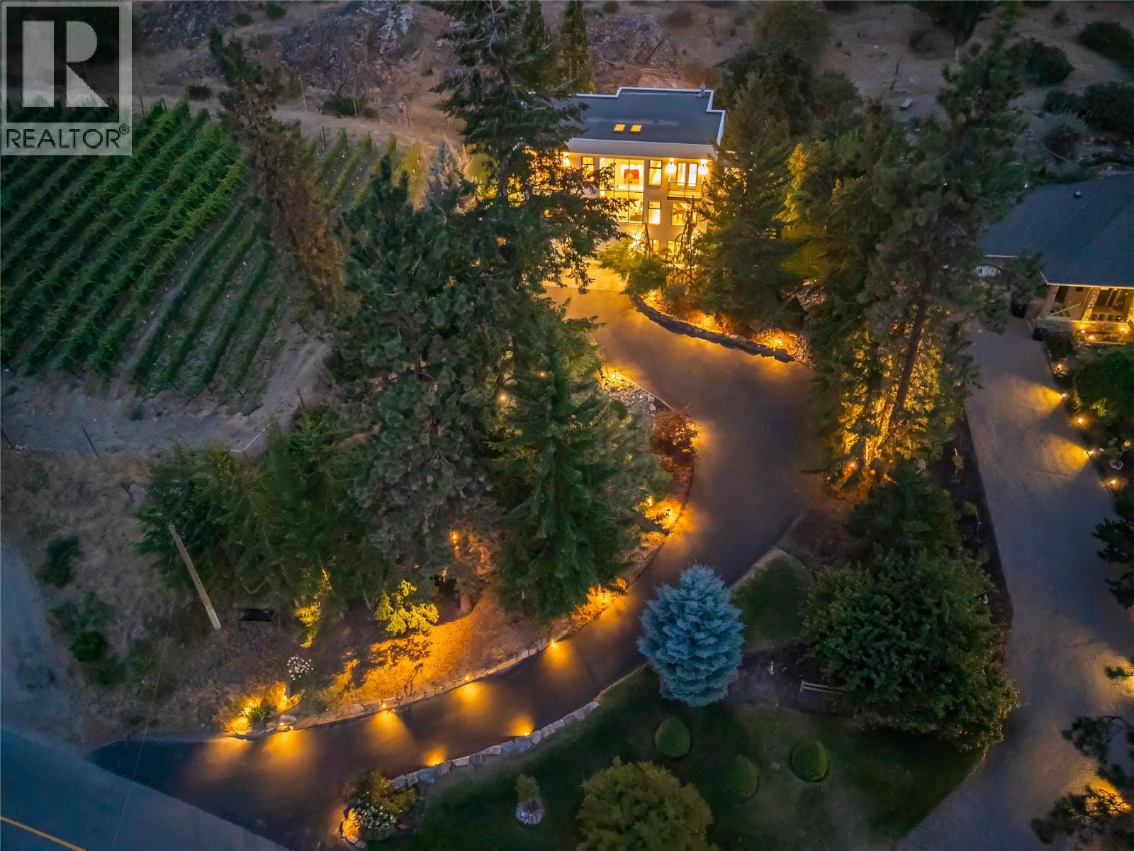 5851 Lakeshore Road, Kelowna, British Columbia  V1W 4J5 - Photo 3 - 10398427