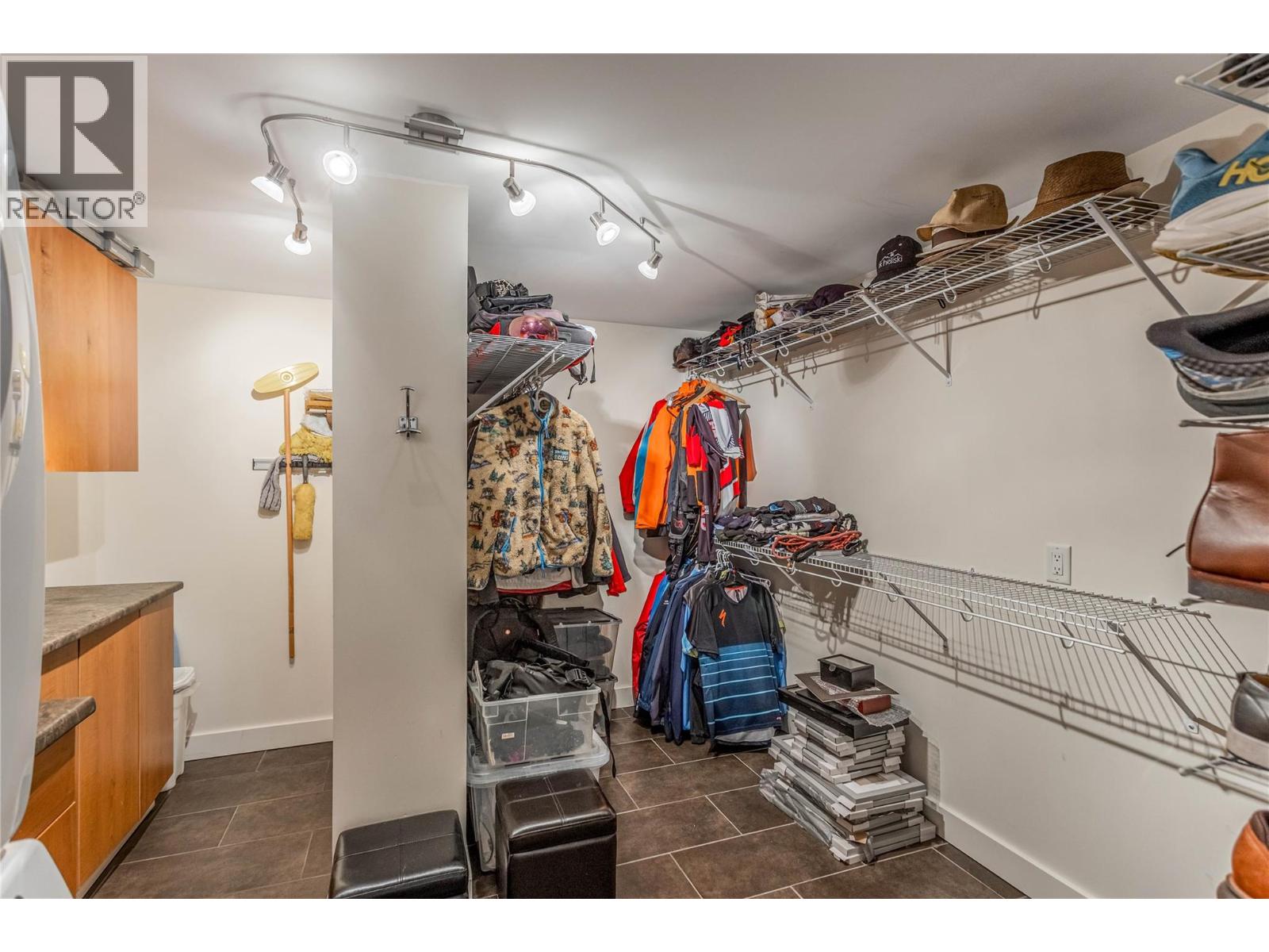 5851 Lakeshore Road, Kelowna, British Columbia  V1W 4J5 - Photo 31 - 10398427