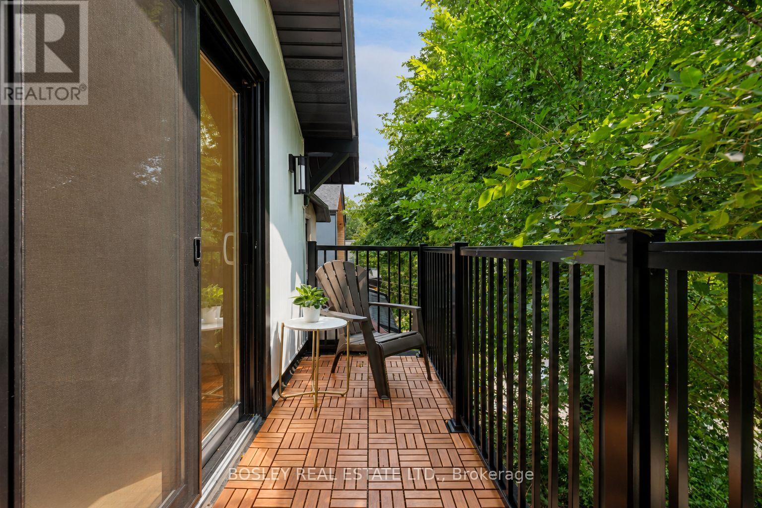 A - 225 Gainsborough Road, Toronto, Ontario  M4L 3C7 - Photo 14 - E13714424