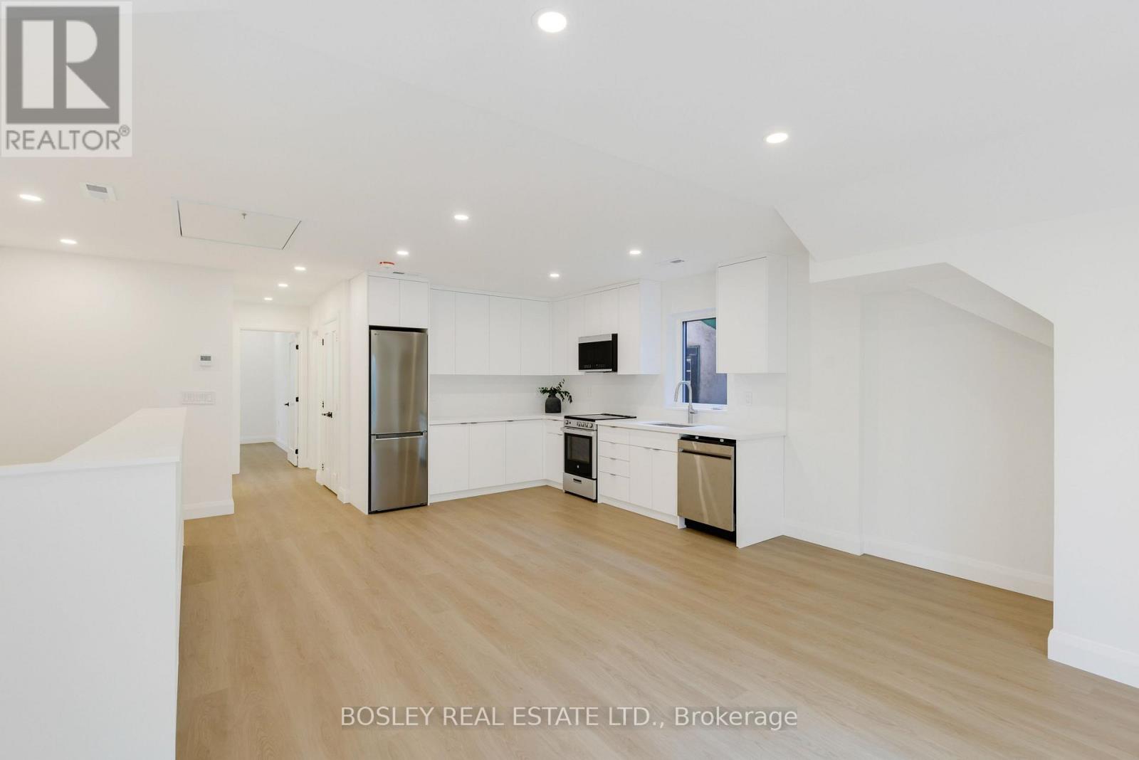 A - 225 Gainsborough Road, Toronto, Ontario  M4L 3C7 - Photo 16 - E13714424