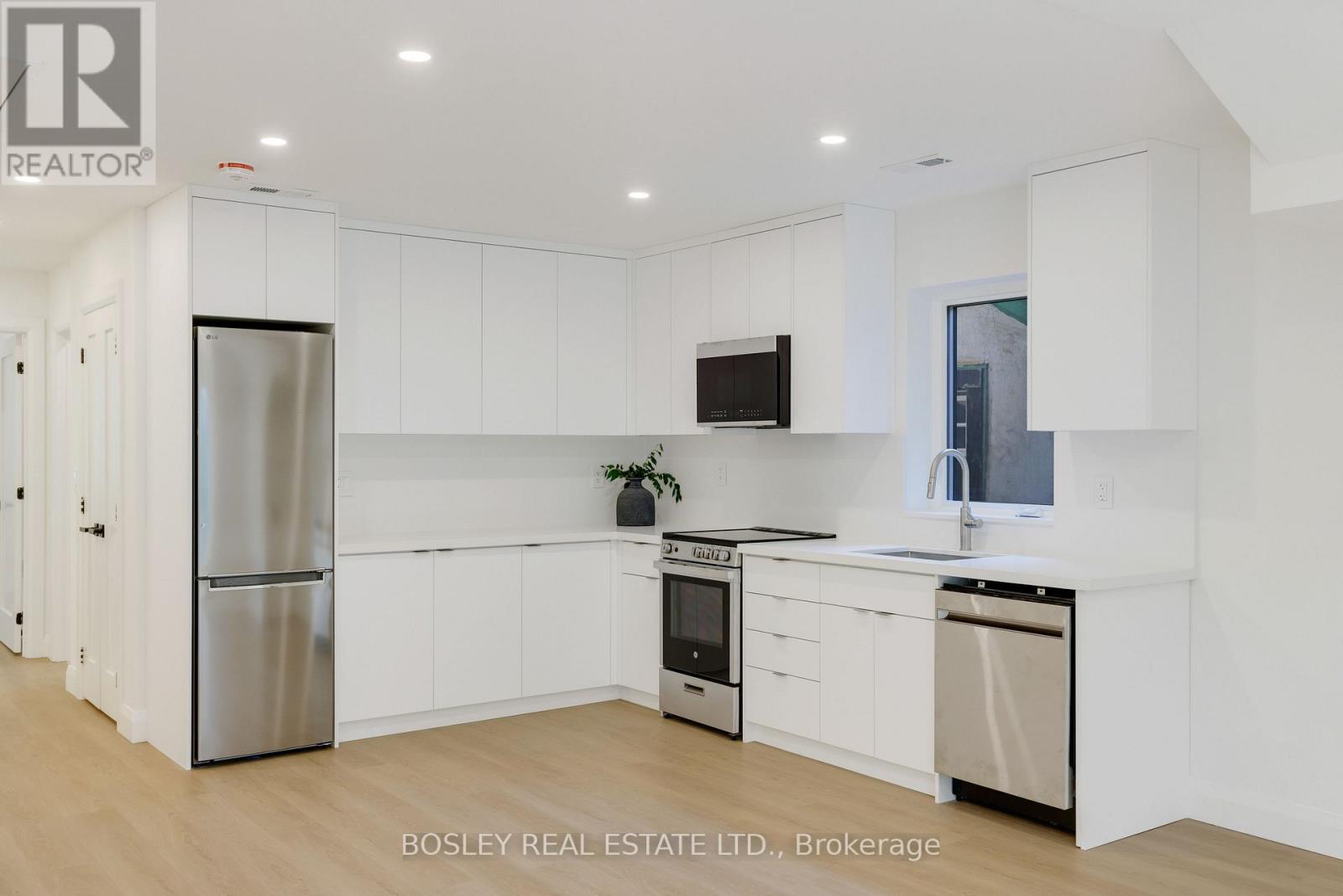 A - 225 Gainsborough Road, Toronto, Ontario  M4L 3C7 - Photo 17 - E13714424