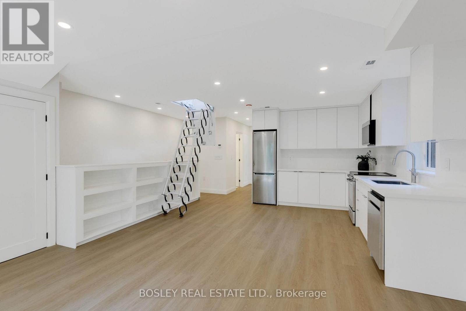 A - 225 Gainsborough Road, Toronto, Ontario  M4L 3C7 - Photo 18 - E13714424