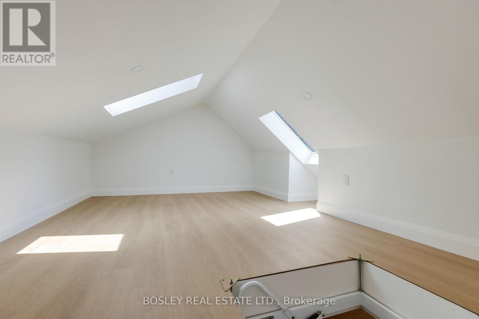 A - 225 Gainsborough Road, Toronto, Ontario  M4L 3C7 - Photo 22 - E13714424