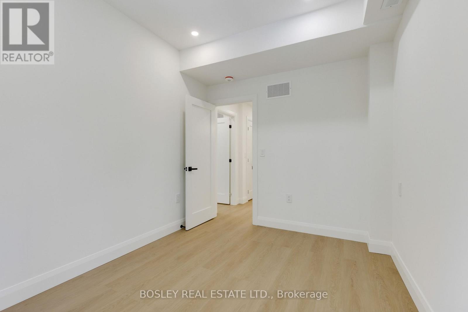 A - 225 Gainsborough Road, Toronto, Ontario  M4L 3C7 - Photo 35 - E13714424