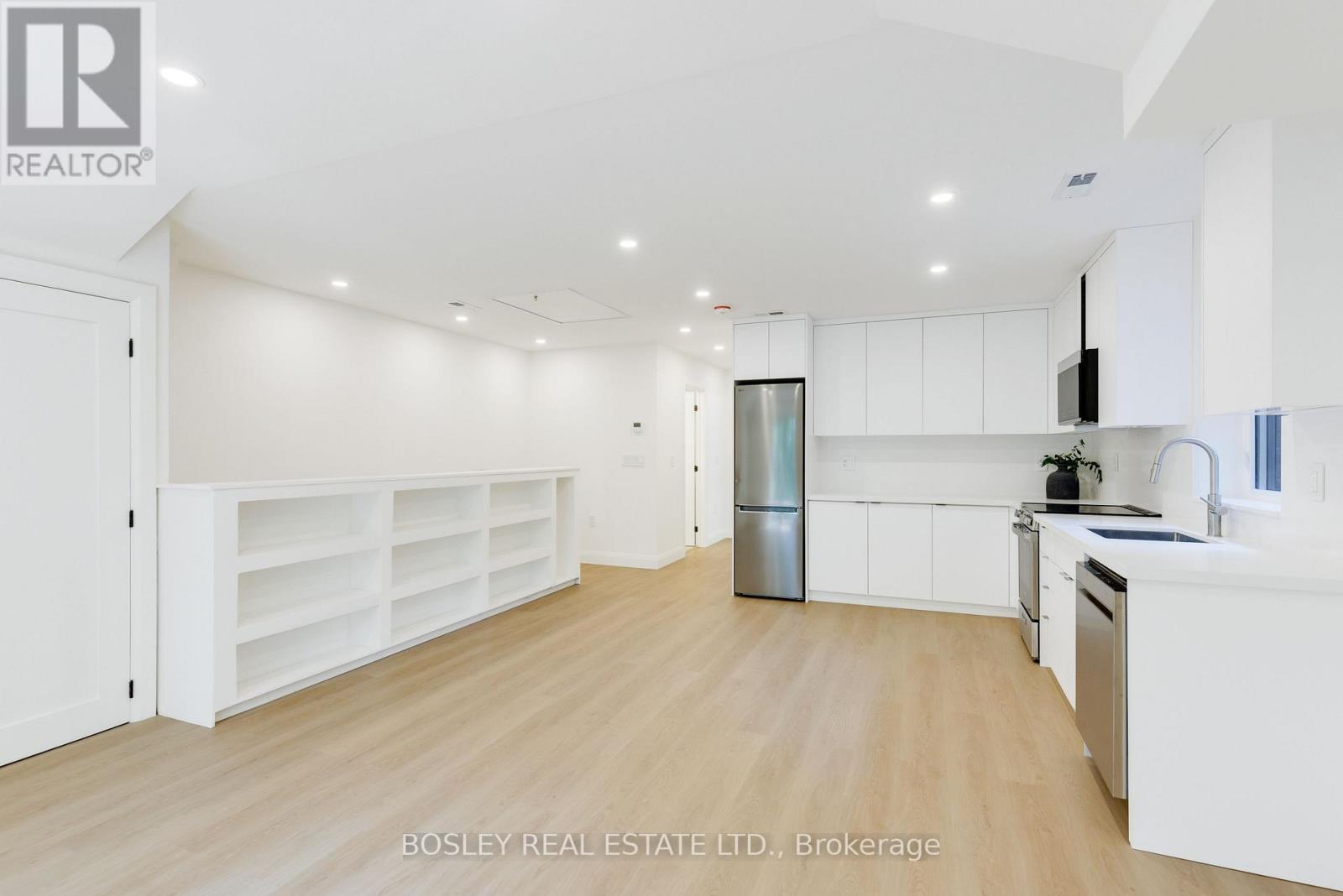 A - 225 Gainsborough Road, Toronto, Ontario  M4L 3C7 - Photo 7 - E13714424