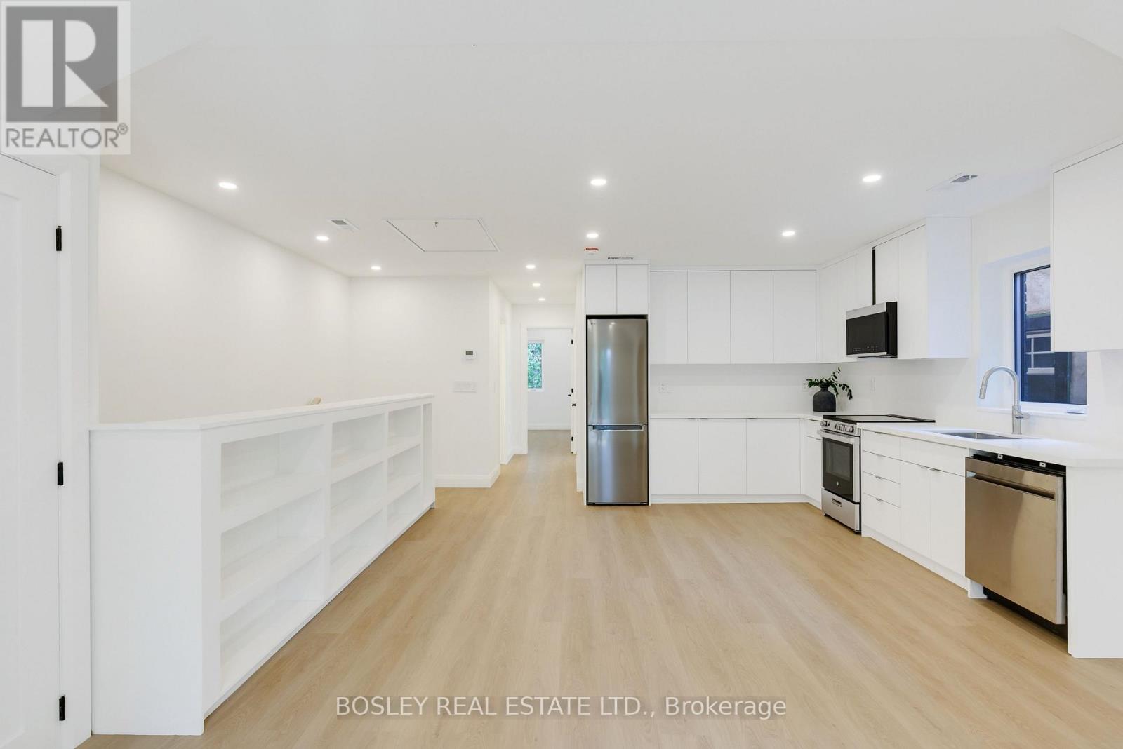 A - 225 Gainsborough Road, Toronto, Ontario  M4L 3C7 - Photo 8 - E13714424