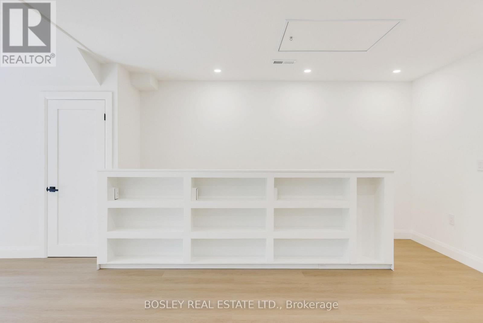 A - 225 Gainsborough Road, Toronto, Ontario  M4L 3C7 - Photo 9 - E13714424