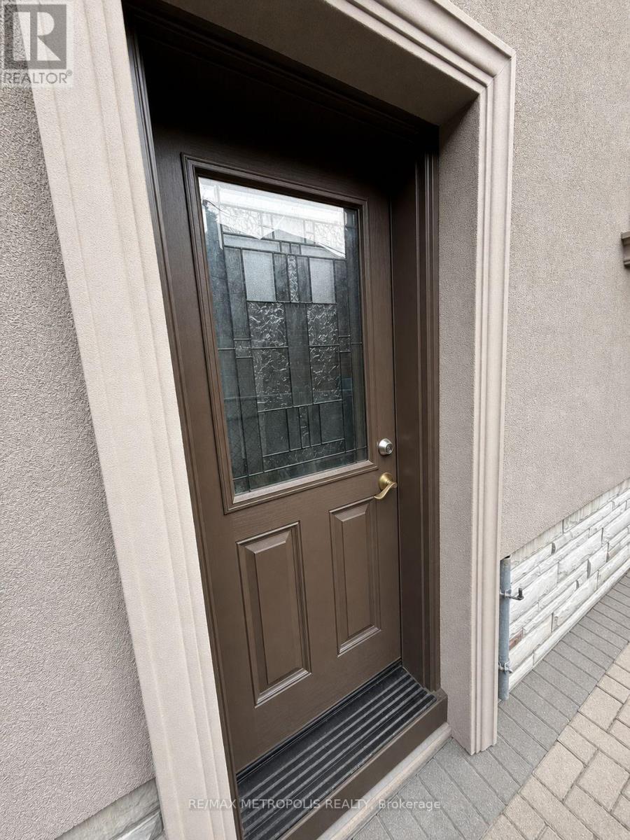 57 Midland Avenue, Toronto, Ontario  M1N 3Z8 - Photo 2 - E13714470