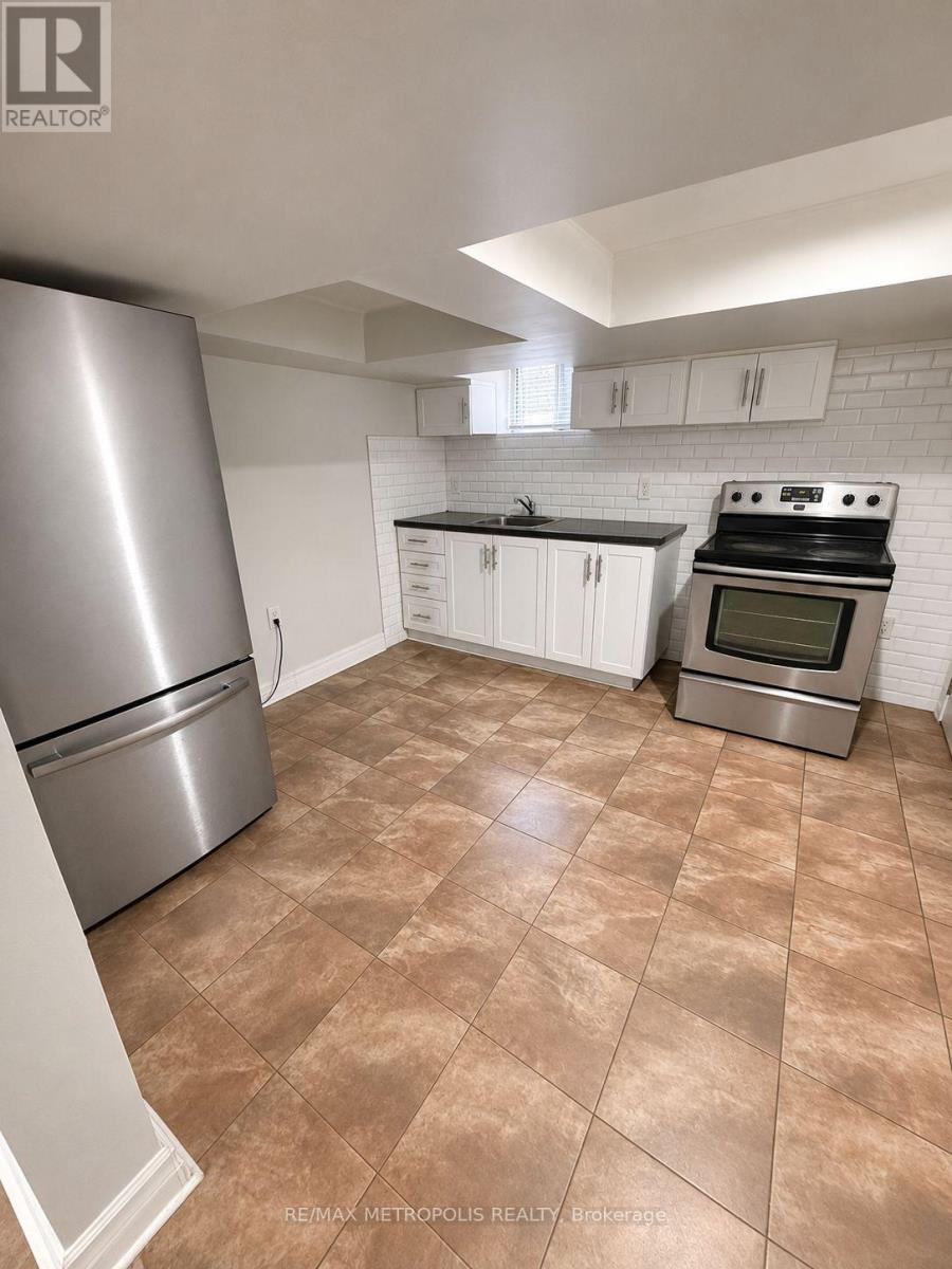 57 Midland Avenue, Toronto, Ontario  M1N 3Z8 - Photo 6 - E13714470