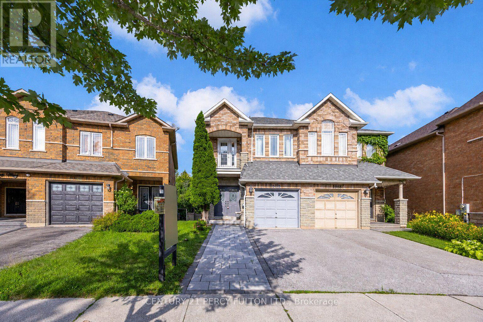 1990 Treetop Way, Pickering, Ontario  L1V 7C8 - Photo 1 - E13714546