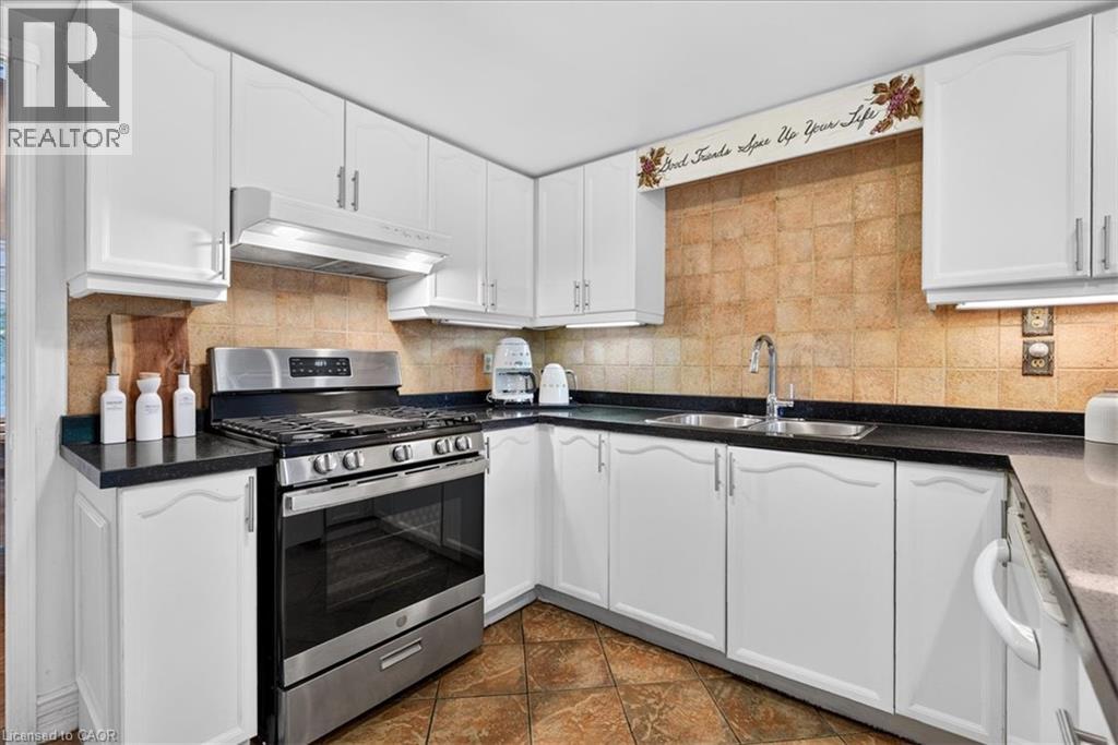 52 Sunvale Place, Stoney Creek, Ontario  L8E 4Z7 - Photo 15 - 40858267