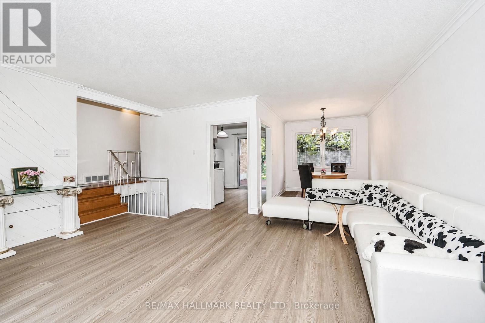 54 Charlemont Crescent, Toronto, Ontario  M1T 1M4 - Photo 11 - E13714628