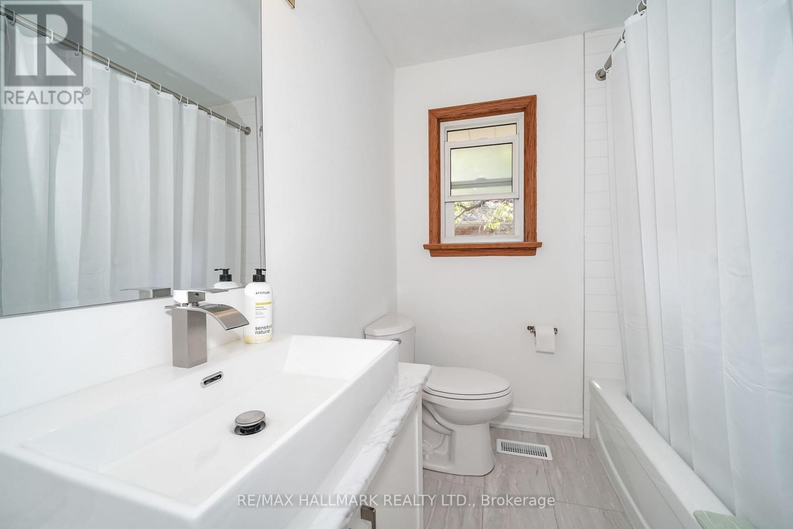 54 Charlemont Crescent, Toronto, Ontario  M1T 1M4 - Photo 20 - E13714628