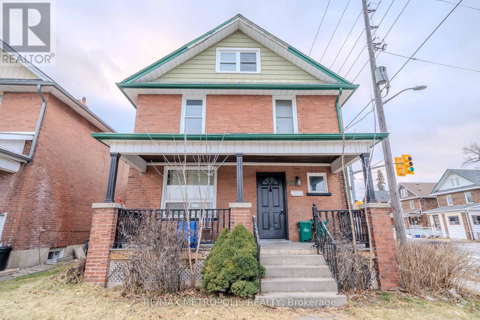 240 Division Street, Oshawa, Ontario  L1G 5M5 - Photo 1 - E13714634