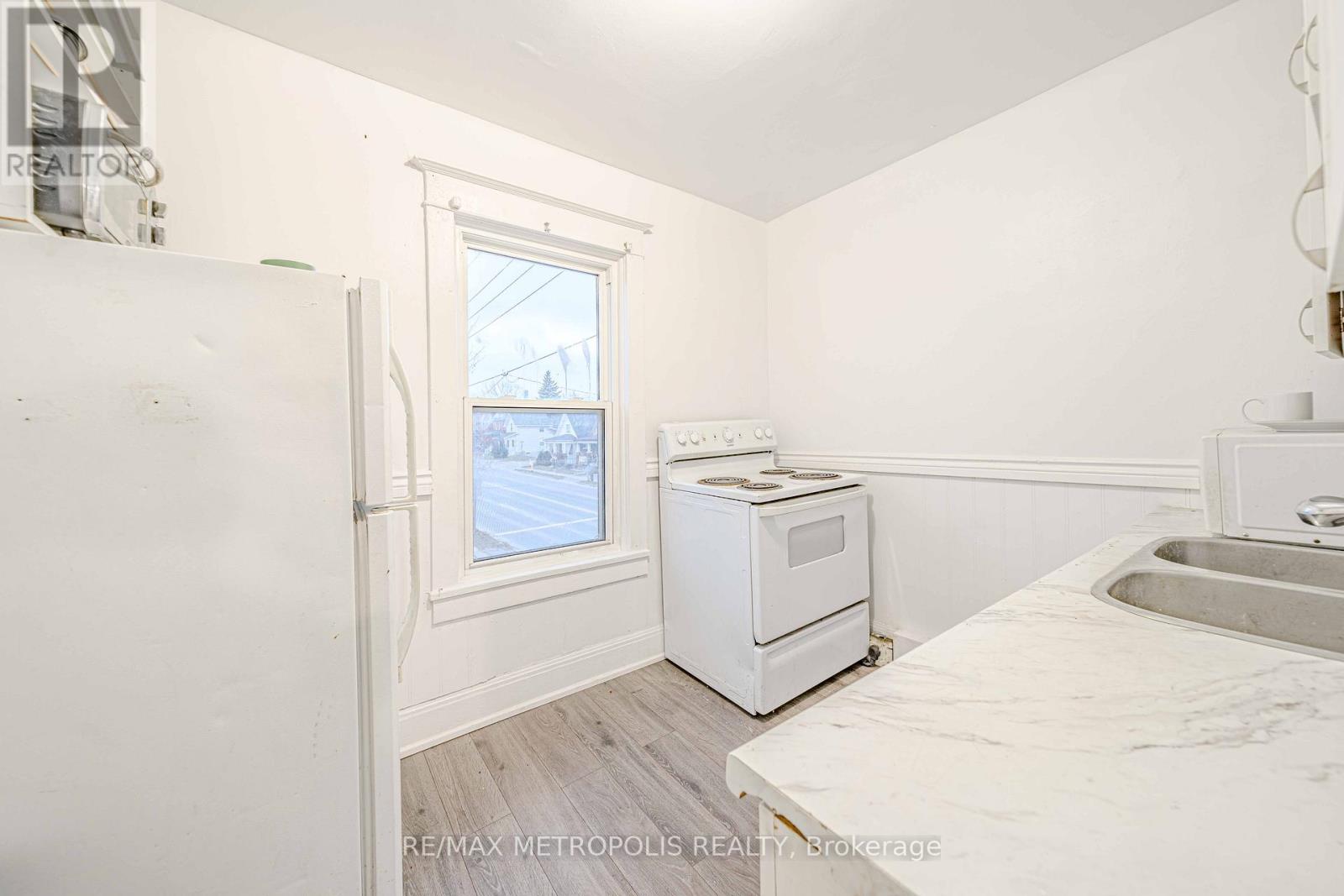 240 Division Street, Oshawa, Ontario  L1G 5M5 - Photo 27 - E13714634