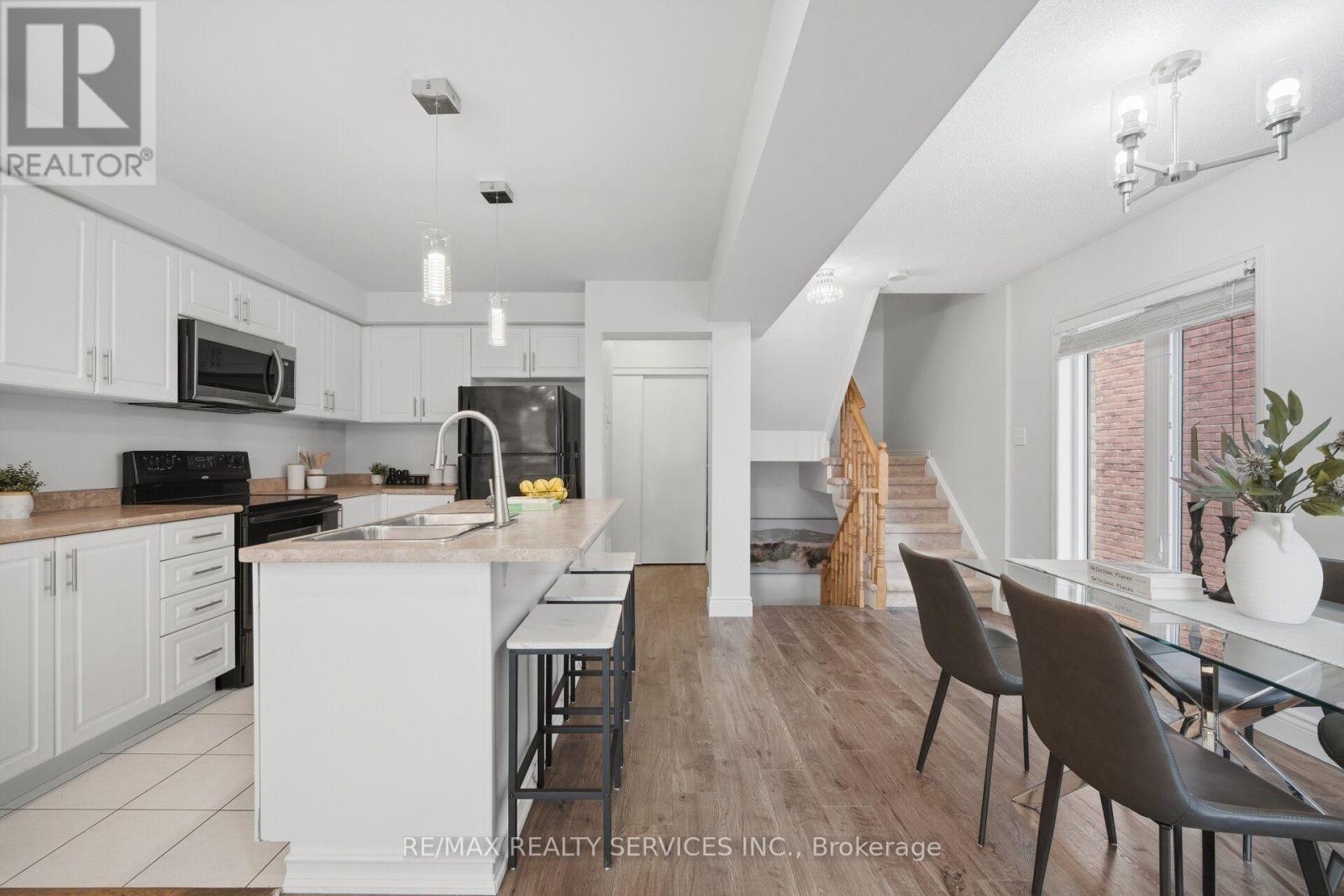 23 Clowes Street, Ajax, Ontario  L1Z 0K9 - Photo 13 - E13714684