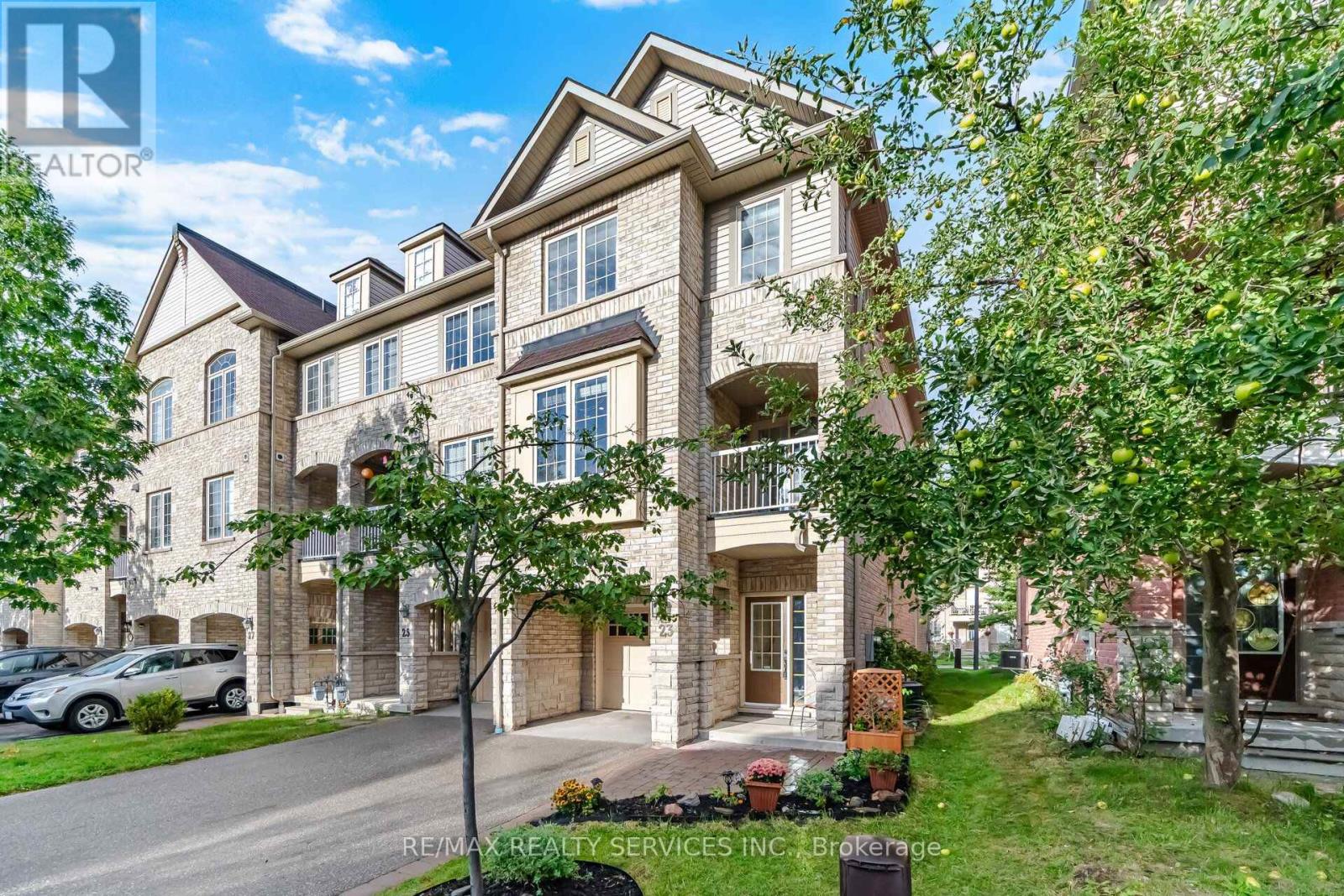 23 Clowes Street, Ajax, Ontario  L1Z 0K9 - Photo 2 - E13714684