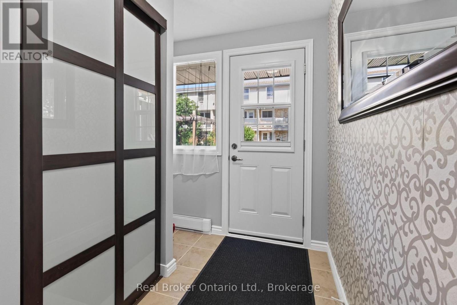 29 - 35 Breckenridge Drive, Kitchener, Ontario N2B 3H5 - Photo 5 - X13714570
