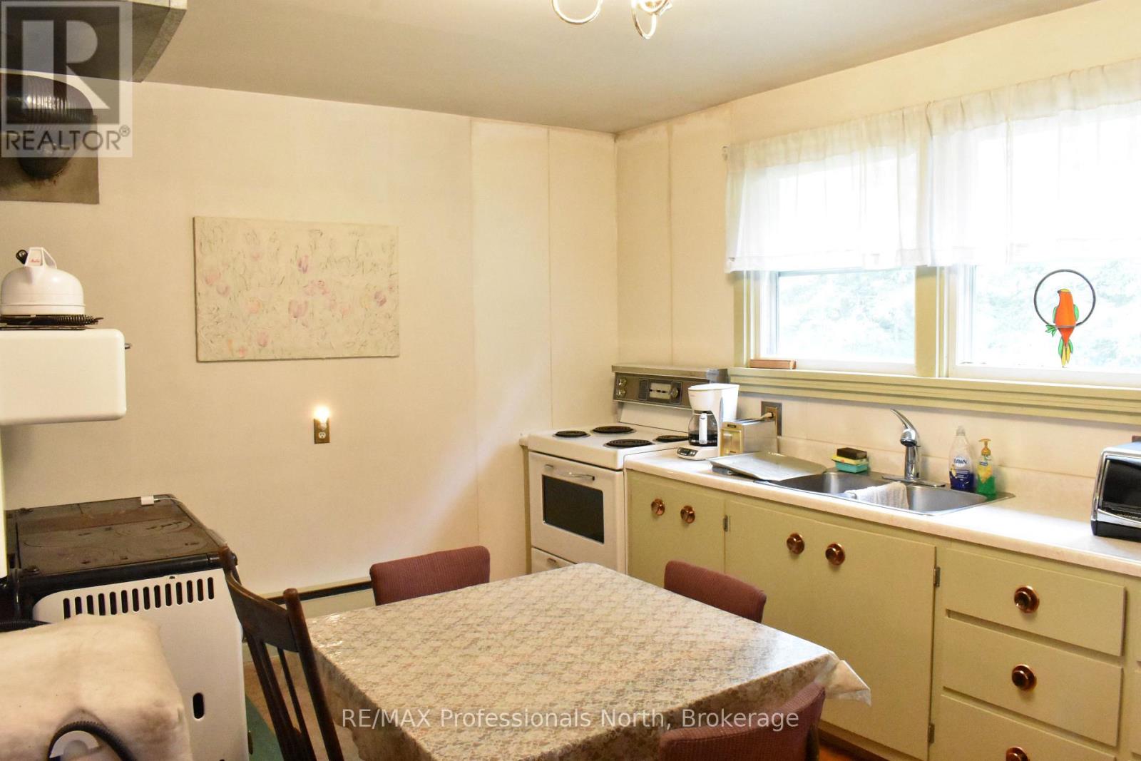 1418 Sedgwick Road, Minden Hills, Ontario  K0M 2K0 - Photo 6 - X13714652