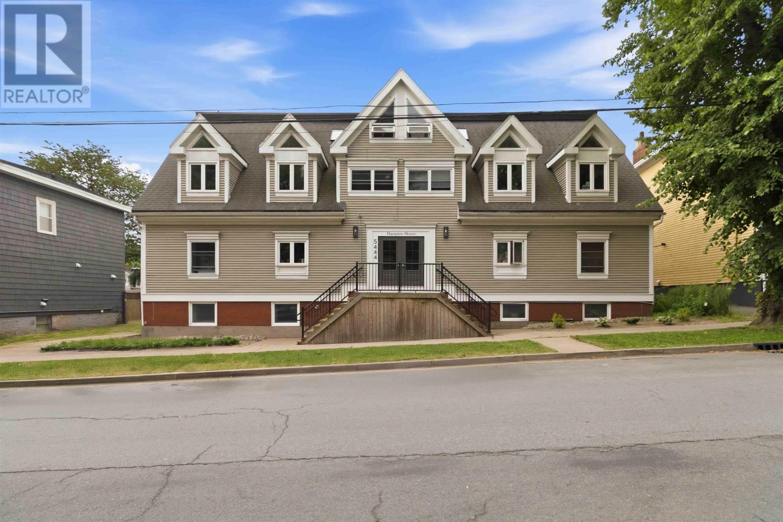 1 5444 Victoria Road, Halifax, Nova Scotia B3H 1M5 - Photo 1 - 202621531