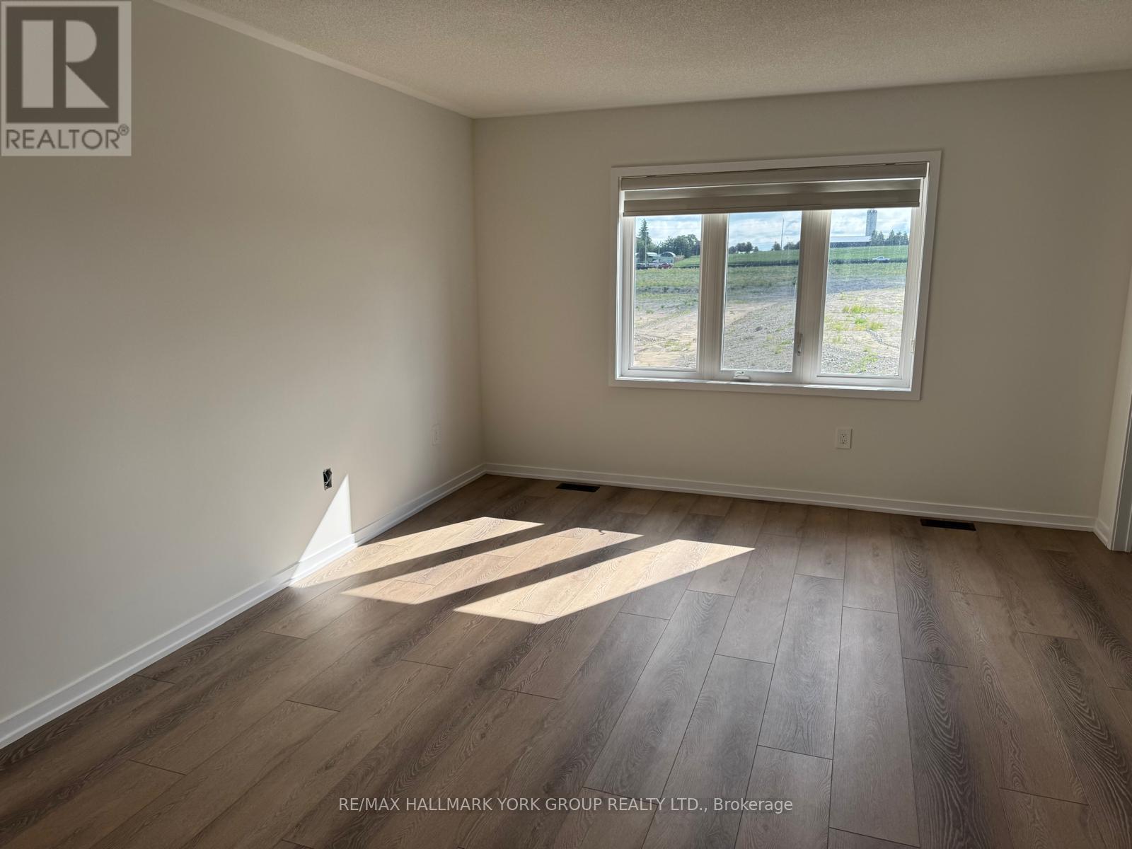 7 Thomas Smith Street, Georgina, Ontario  L4P 0S3 - Photo 14 - N13714464